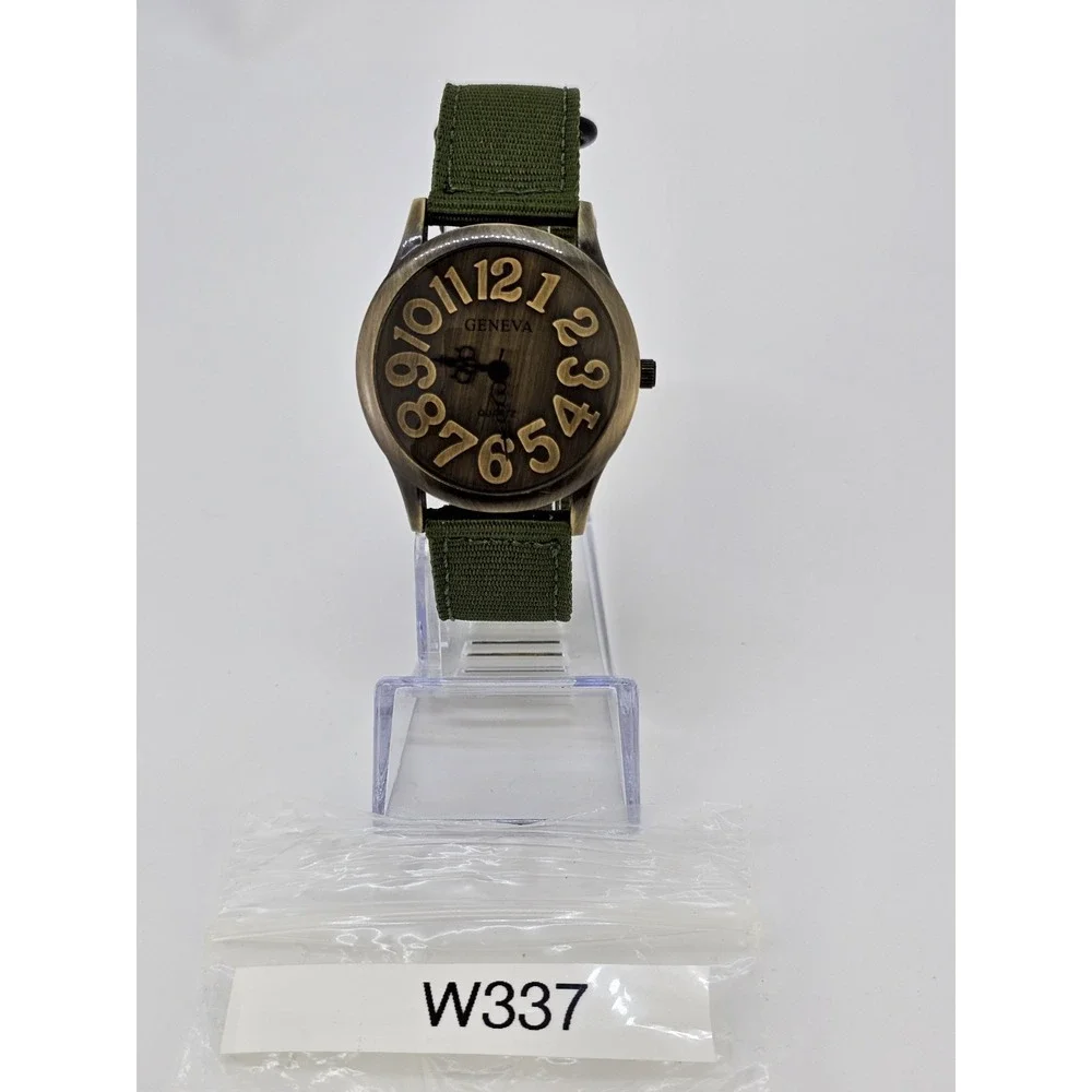 Men's Analog Watch 38MM Bronze Dial New Army Green Canvas Bands New Battery